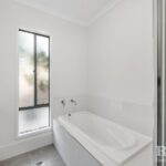 26 Henderson Road, Everton Hills, QLD 4053