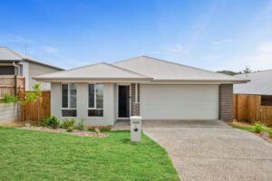 21 Solar Circuit, Spring Mountain, QLD 4300