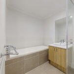 1 Huon Place, Hillcrest, QLD 4118