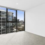 811/104 Easty Street, Phillip, ACT 2606