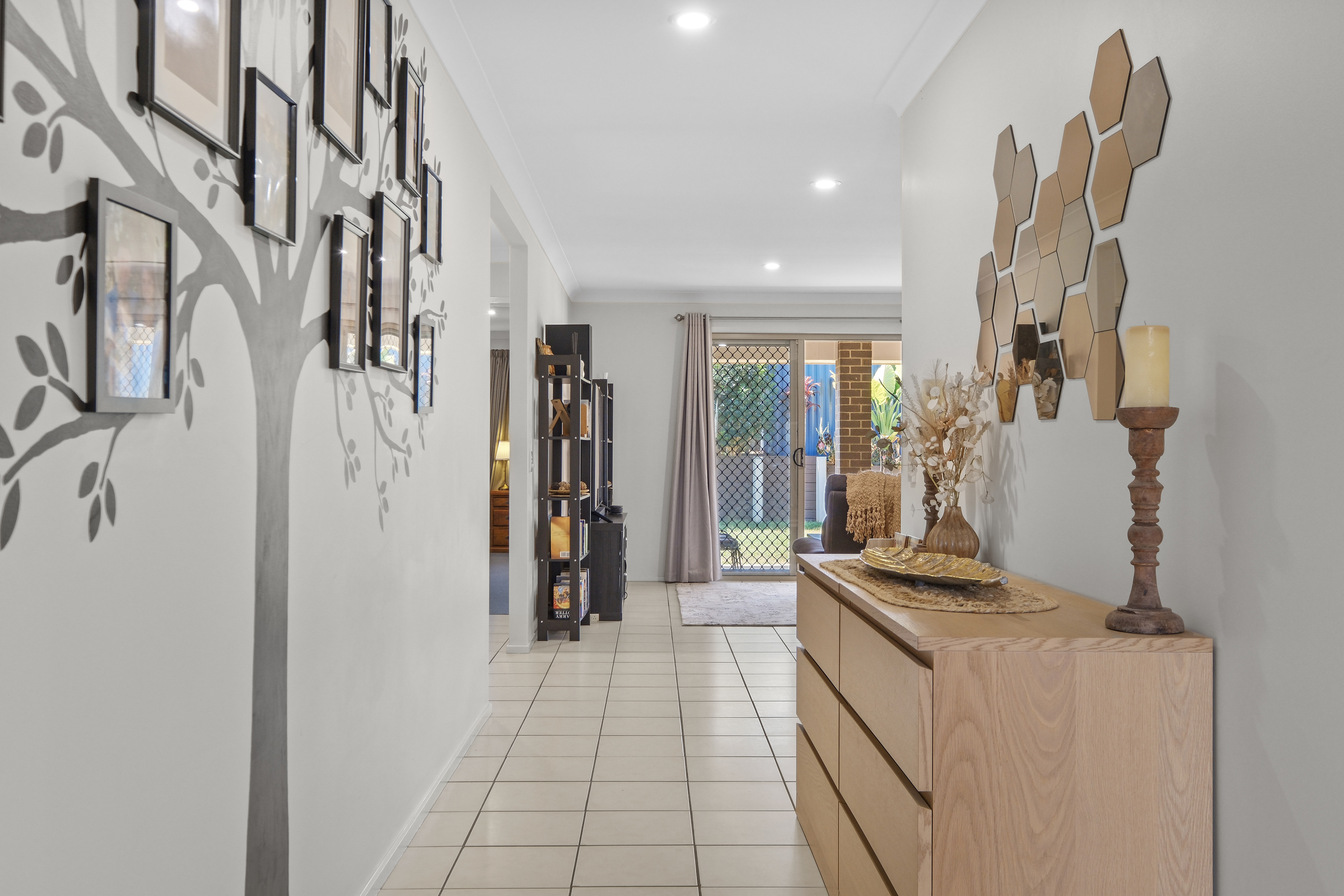 4 Hollywood Avenue, Bellmere, QLD 4510