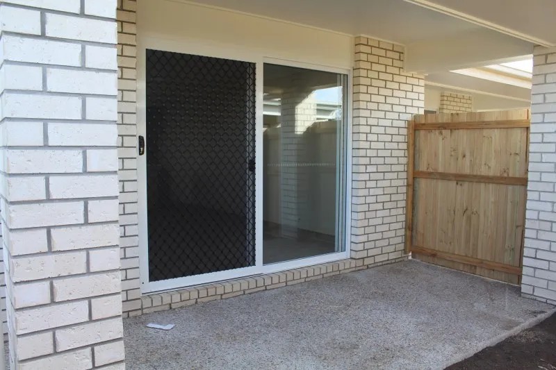 1/5 Eucalyptus Crescent, Ripley, QLD 4306