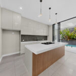 2/34 Salstone St, Kangaroo Point, QLD 4169