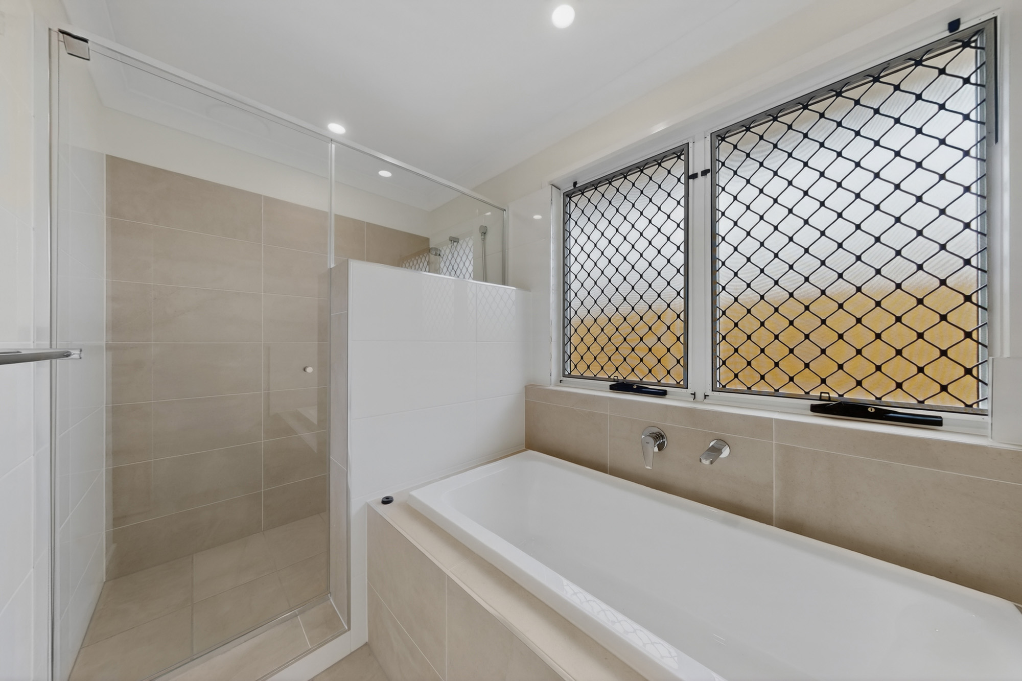 29 Sonder Street, White Rock, QLD 4306