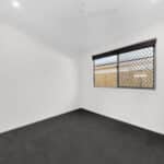 20 Flint Place, White Rock, QLD 4306