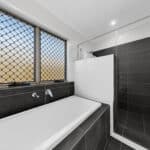 20 Flint Place, White Rock, QLD 4306