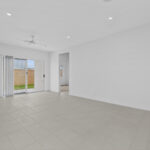 18 Flint Place, White Rock, QLD 4306