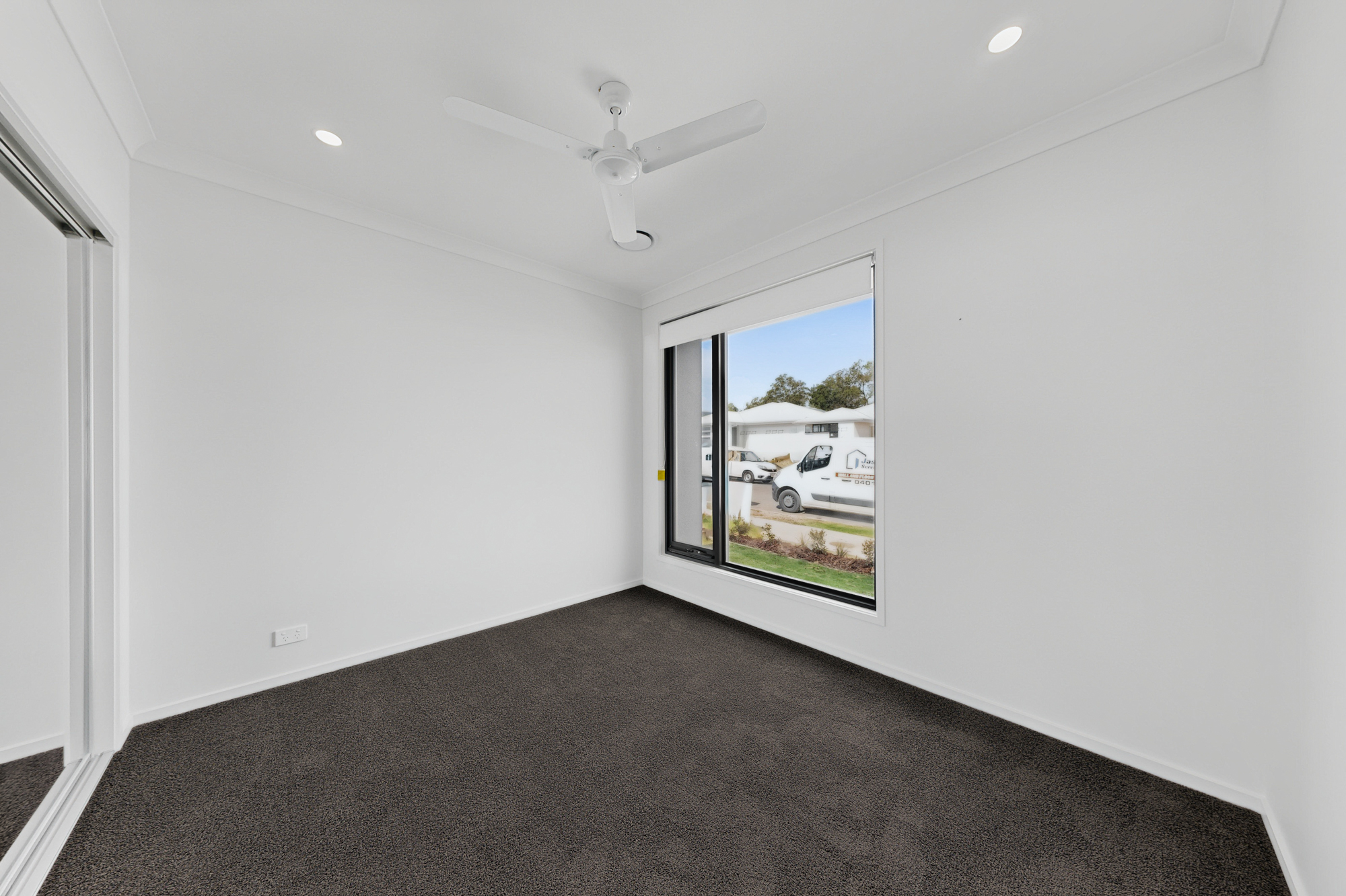 8 Califer Street, Morayfield, QLD 4506